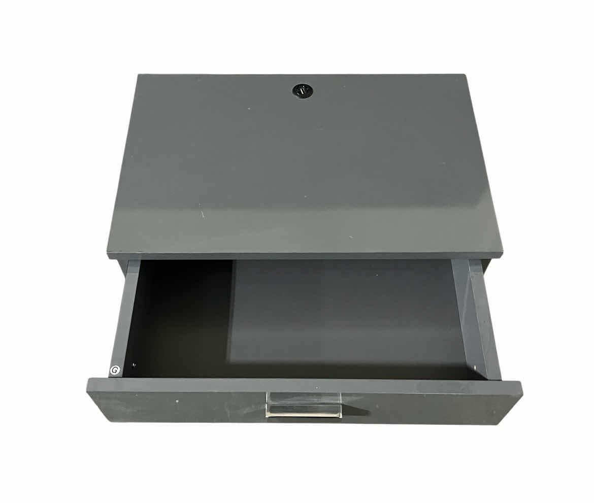 Photo 1 of COASTER Z2 PREMIUM GREY & CHROME ACCENT TABLE 18” X 12.5” H24”