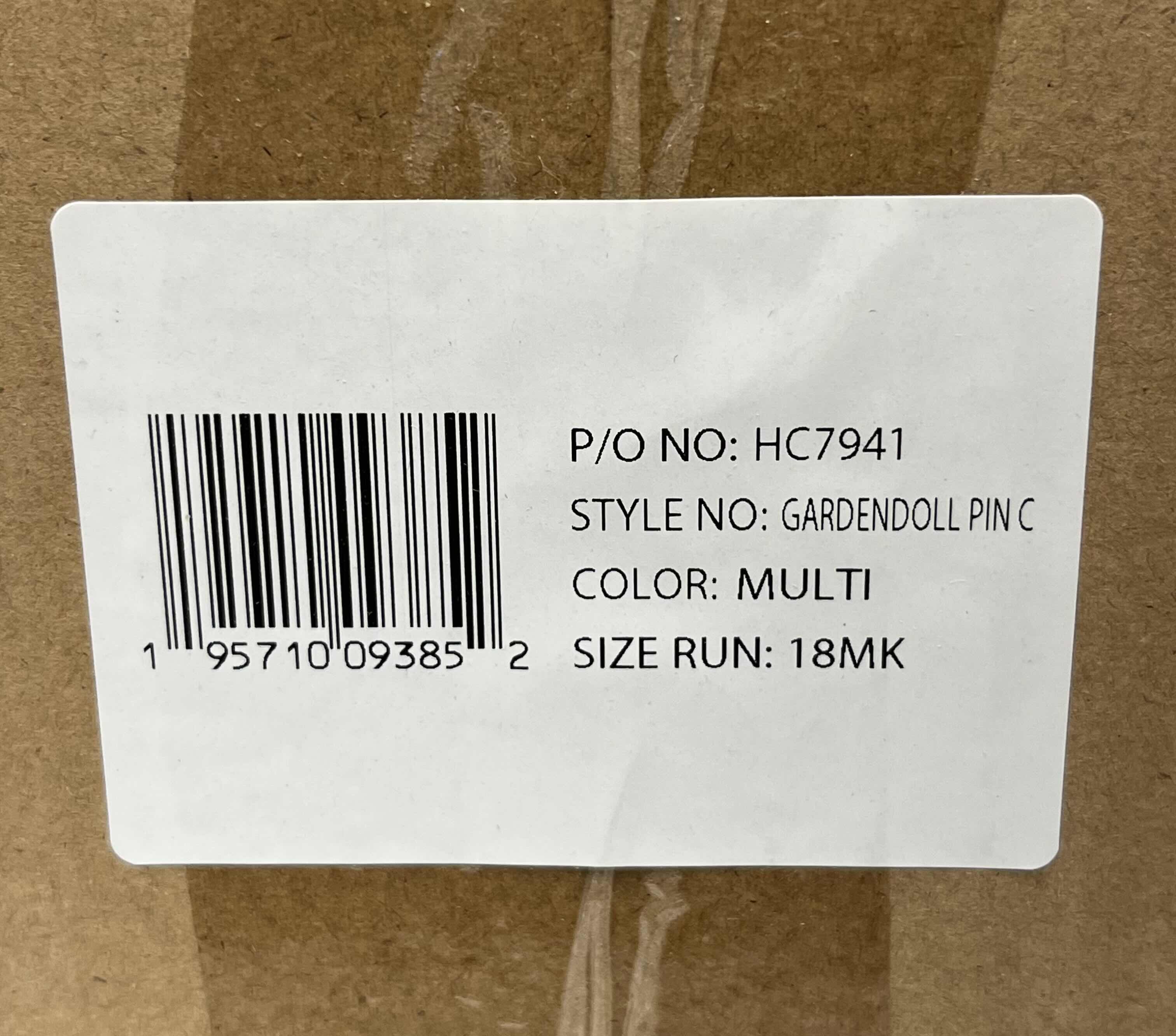 Photo 1 of CAPE ROBBIN SHOE/ACCESSORY RUBBER FOAM PINS (8) 18 SETS PER BOX