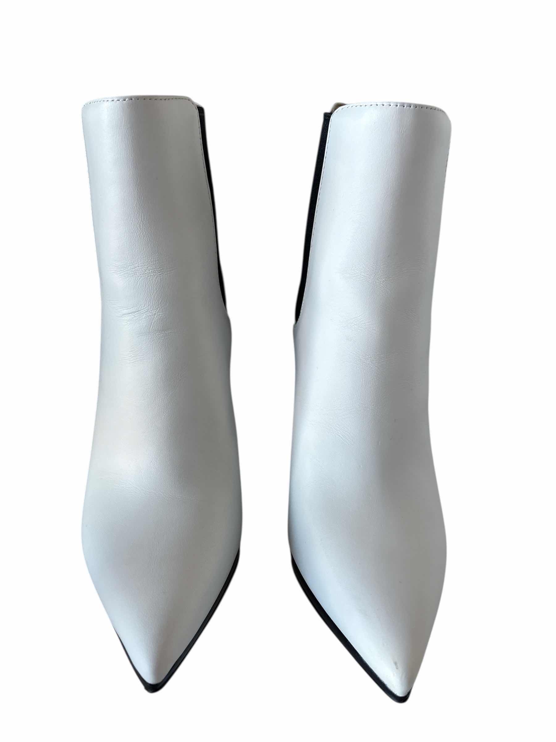 Photo 1 of MICHAEL KORS BOOTS SIZE 7 WOMENS