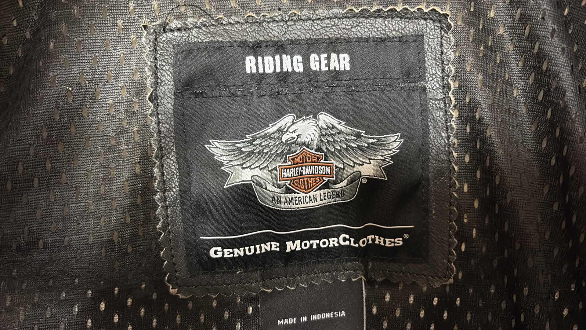 Photo 1 of HARLEY-DAVIDSON TRIPLE VENT DETONATOR DISTRESSED LEATHER JACKET SIZE M MENS