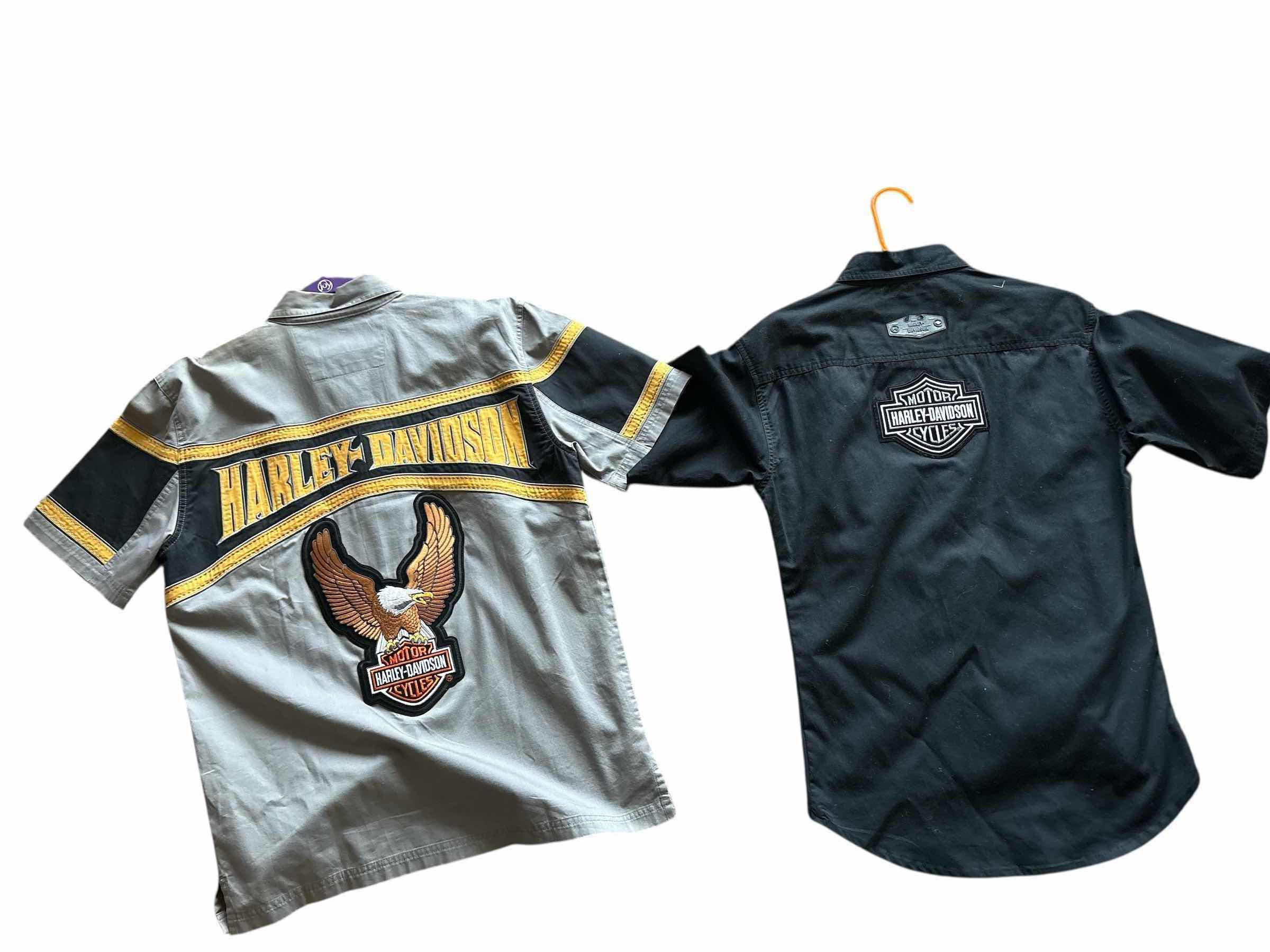 Photo 1 of (2)PCS HARLEY-DAVIDSON SHORT SKEEVE BUTTON UPS MENS SIZE M