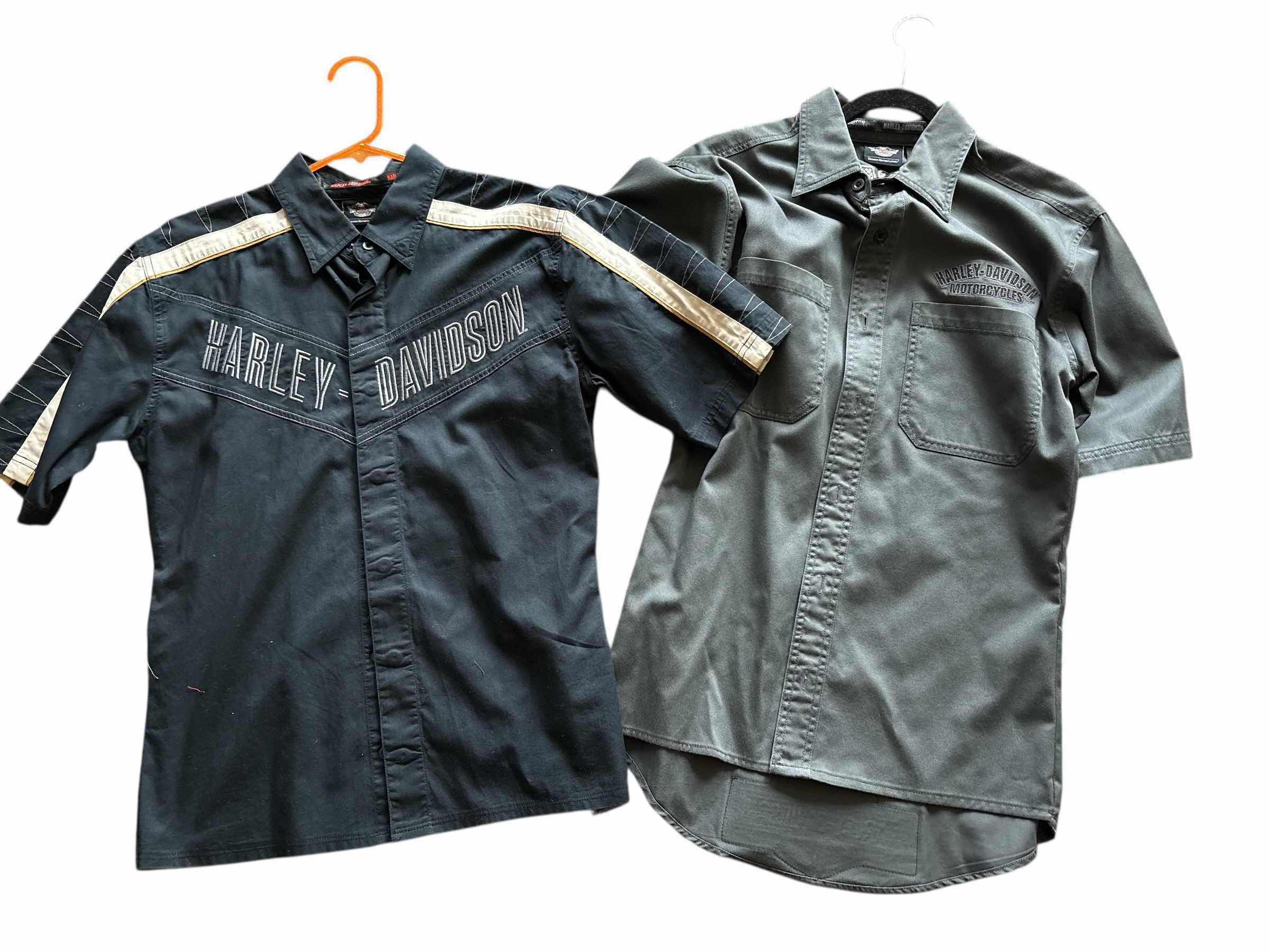 Photo 1 of (2)PCS HARLEY-DAVIDSON BUTTON UP SHIRTS SIZE M MENS