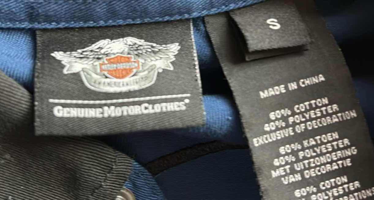 Photo 1 of HARLEY-DAVIDSON SHORT SLEEVE BUTTON UP SIZE SMALL AND MEDIUM MENS