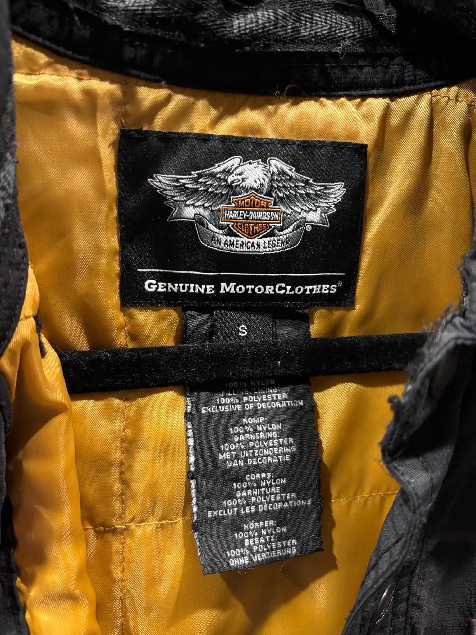 Photo 1 of HARLEY DAVIDSON TIRE TREAD BUTTON FRONT JACKET, MENS SIZE SMALL