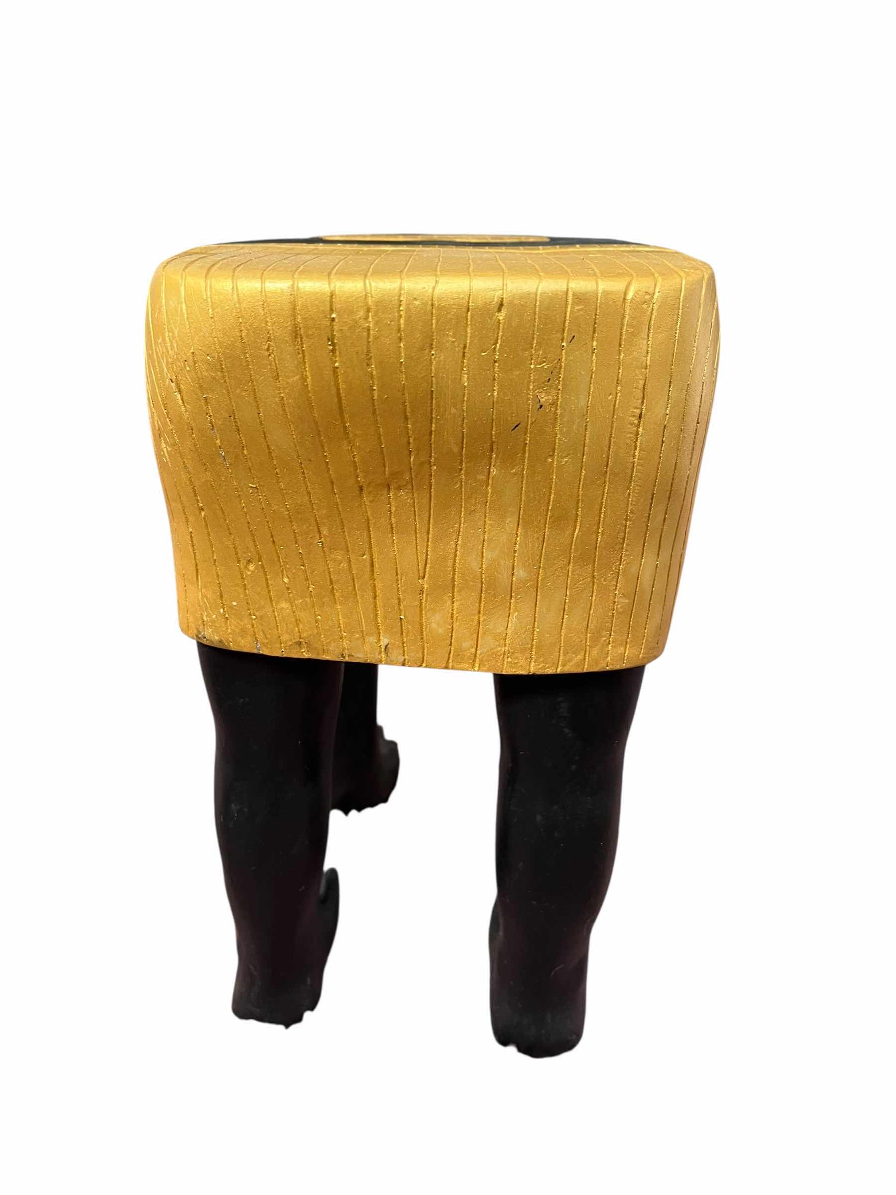 Photo 1 of DESIGN TOSCANO GOLD & BLACK BOWING ANUBIS SCULPTED RESIN STATUE 11” X 8” H10.5”