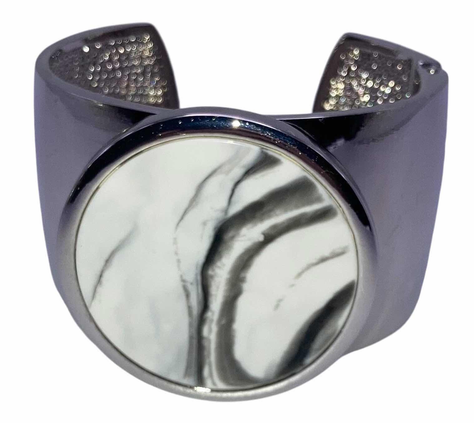 Photo 1 of H BY HALSTON SILVER FINISH HINGED CUFF BRACELET 2.5” $122