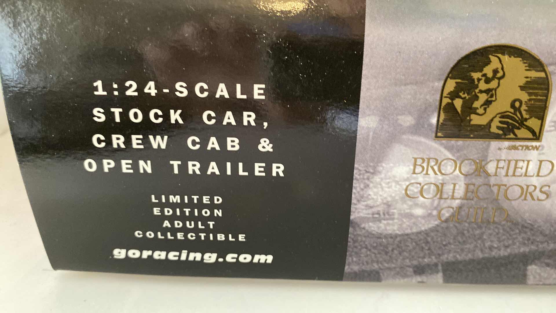 Photo 5 of ACTION 2001 BROOKFIELD JEFF GORDON - DUPONT TRACKSIDE COLLECTION LIMITED EDITION 960 WITH COA