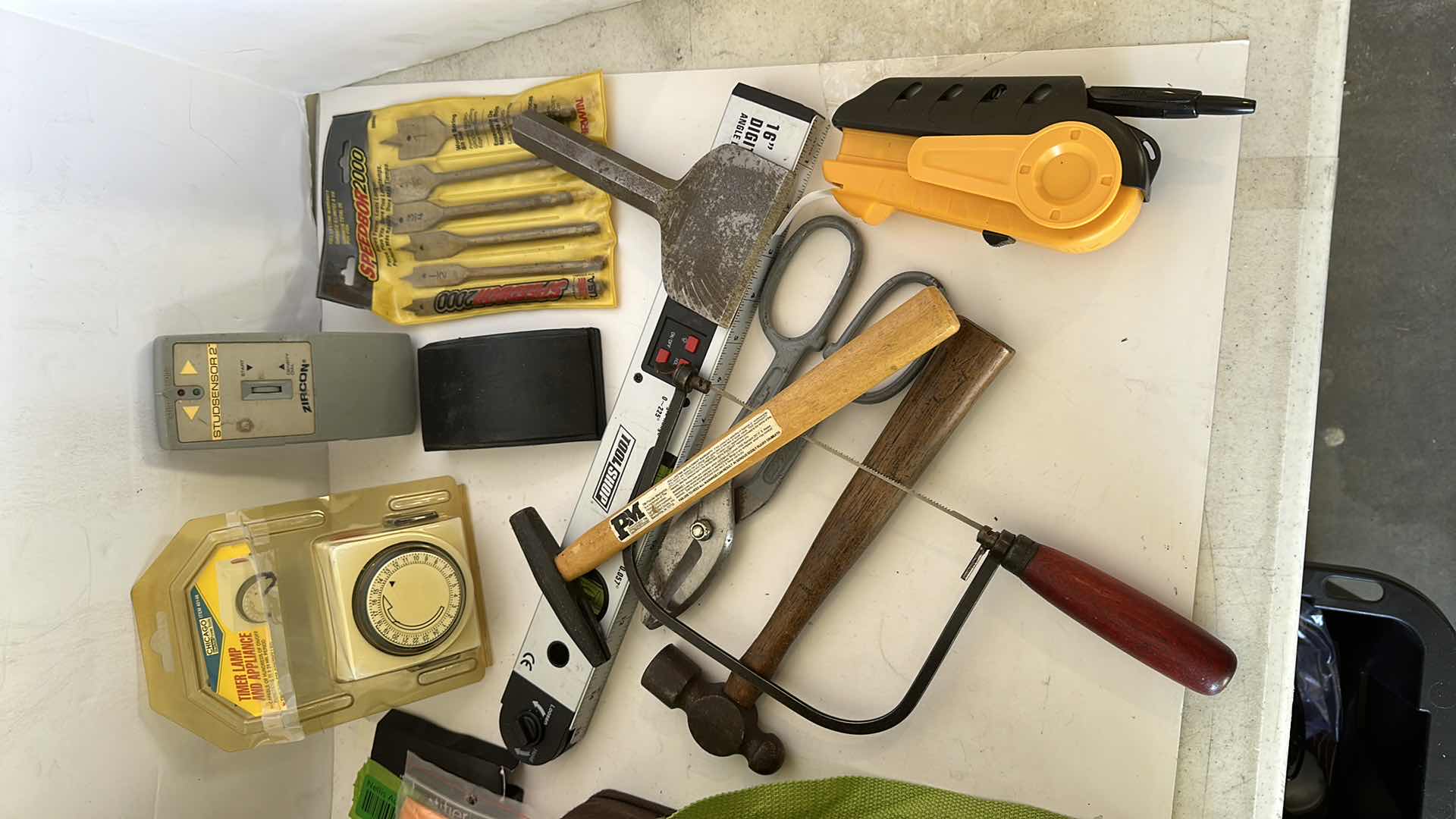 Photo 1 of BAG OF ASSORTED GARAGE ITEMS