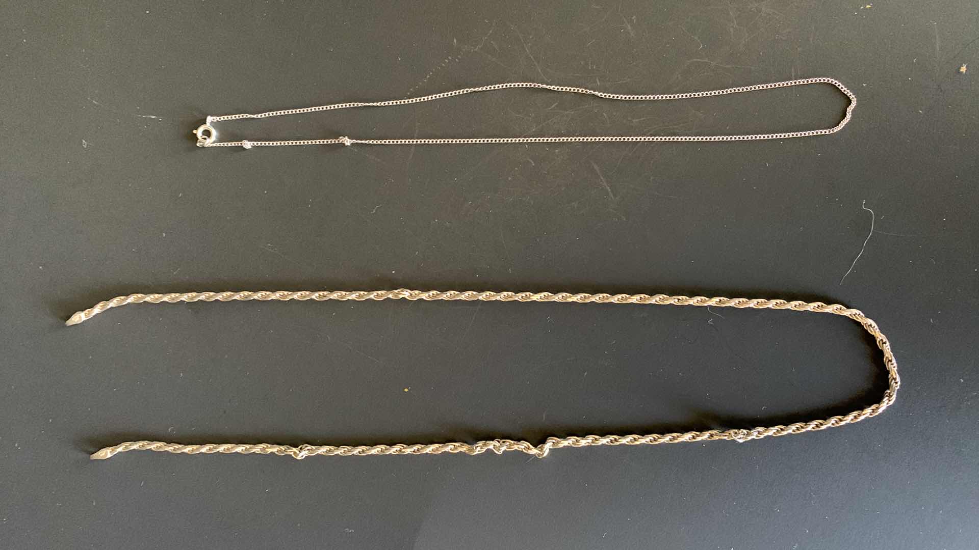 Photo 1 of UNICORN HORN PERFUME PENDANT AND 3 CHAINS