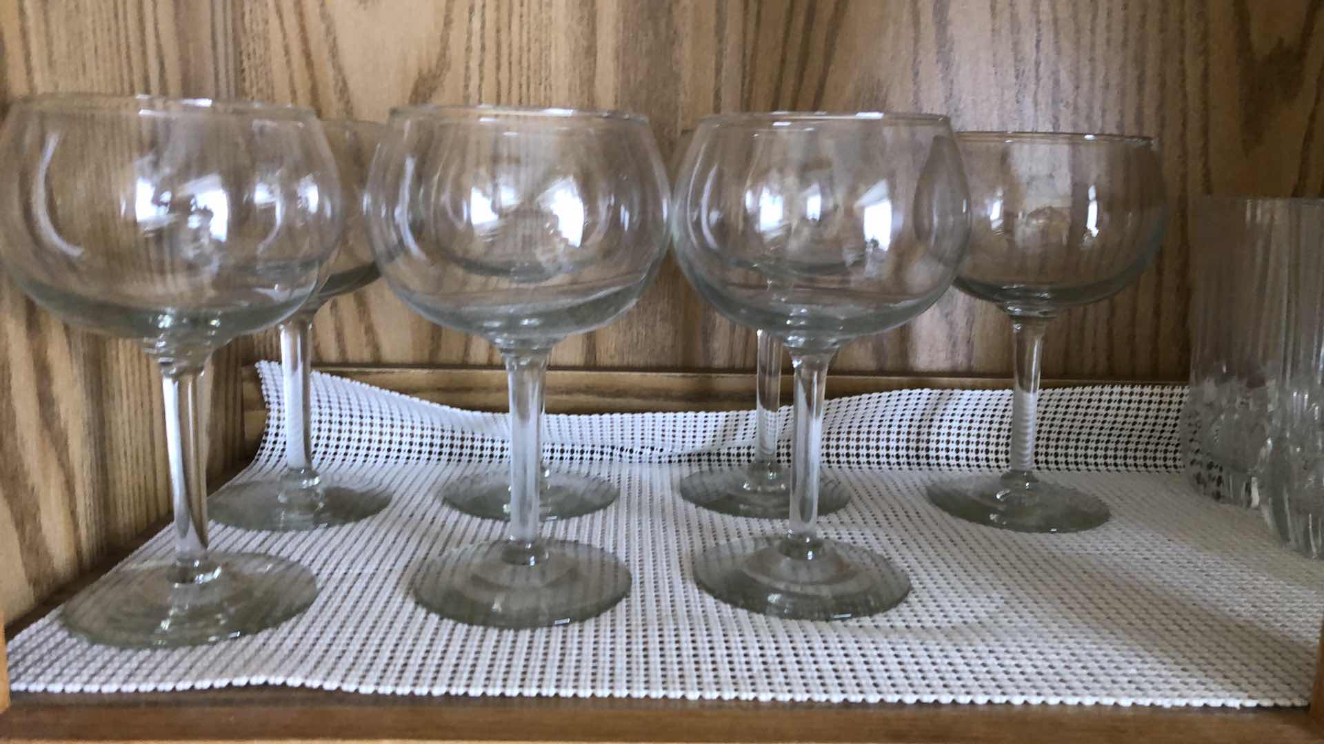 Photo 1 of CONTENTS OF CABINET-GLASSWARE