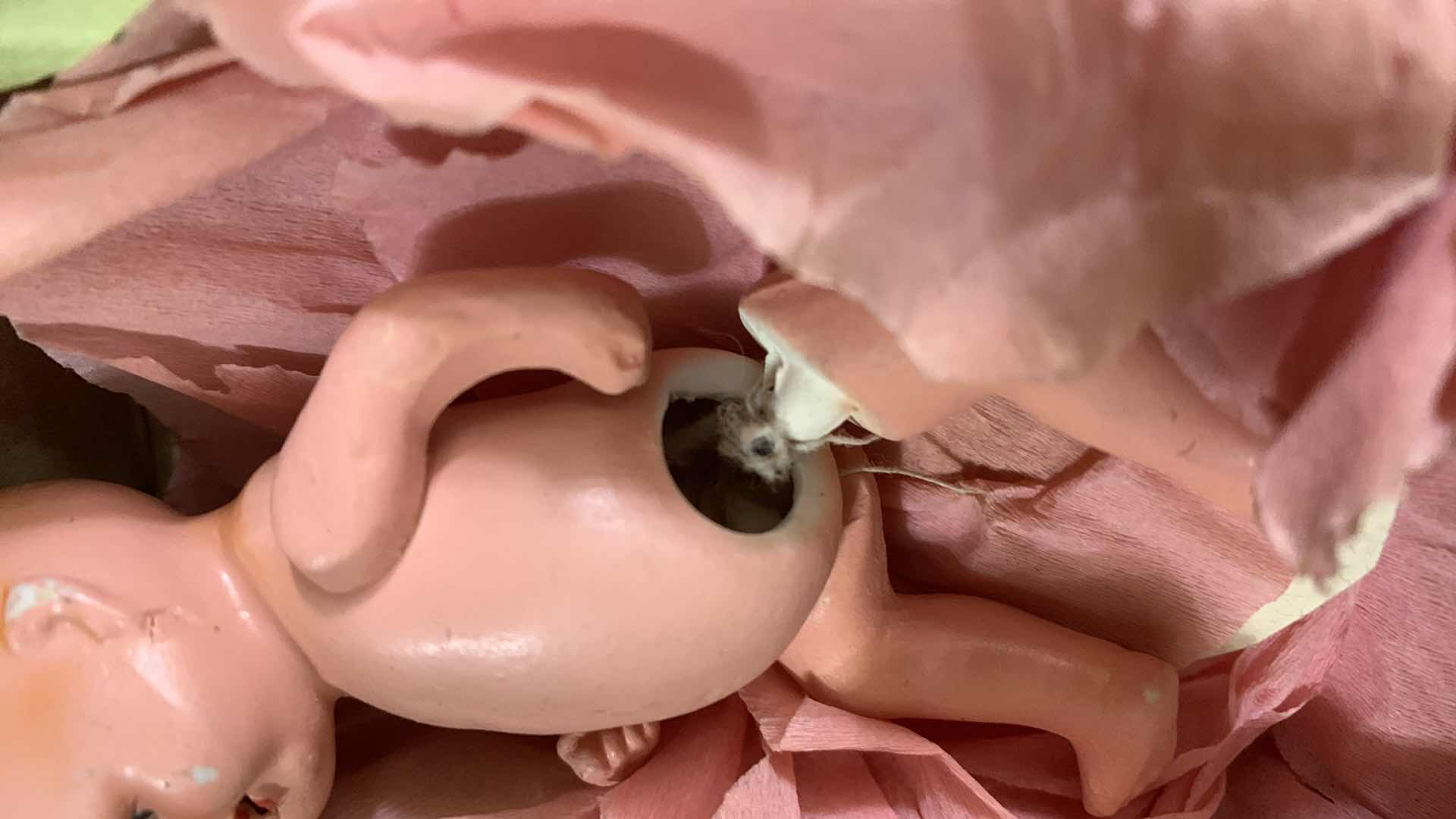 Photo 1 of VINTAGE 1930'S QUIN TOTS BISQUE  JOINTED BABY DOLL MADE IN JAPAN H 3.75"