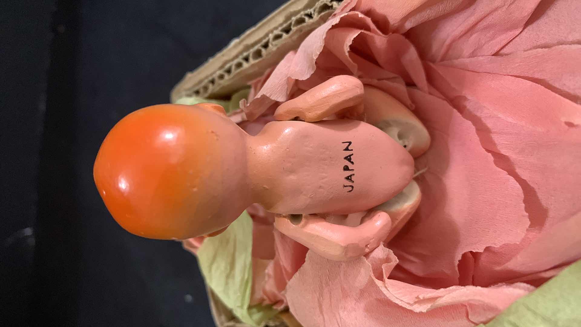 Photo 1 of VINTAGE 1930'S QUIN TOTS BISQUE  JOINTED BABY DOLL MADE IN JAPAN H 3.75"