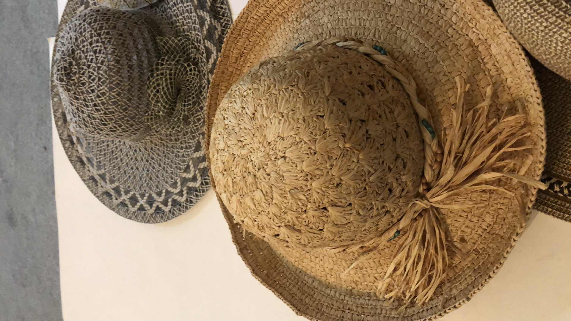 Photo 1 of 5-WOMENS STRAW HATS