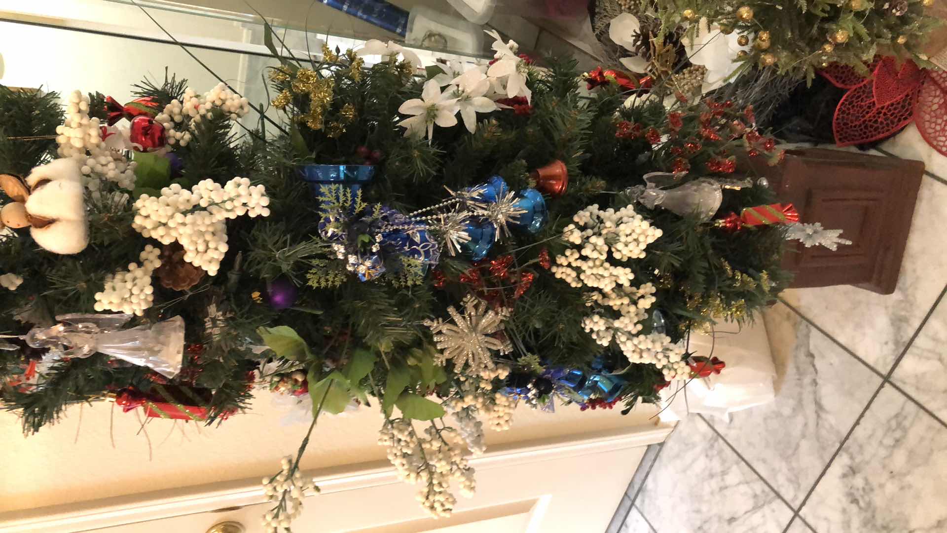 Photo 1 of CHRISTMAS DECOR