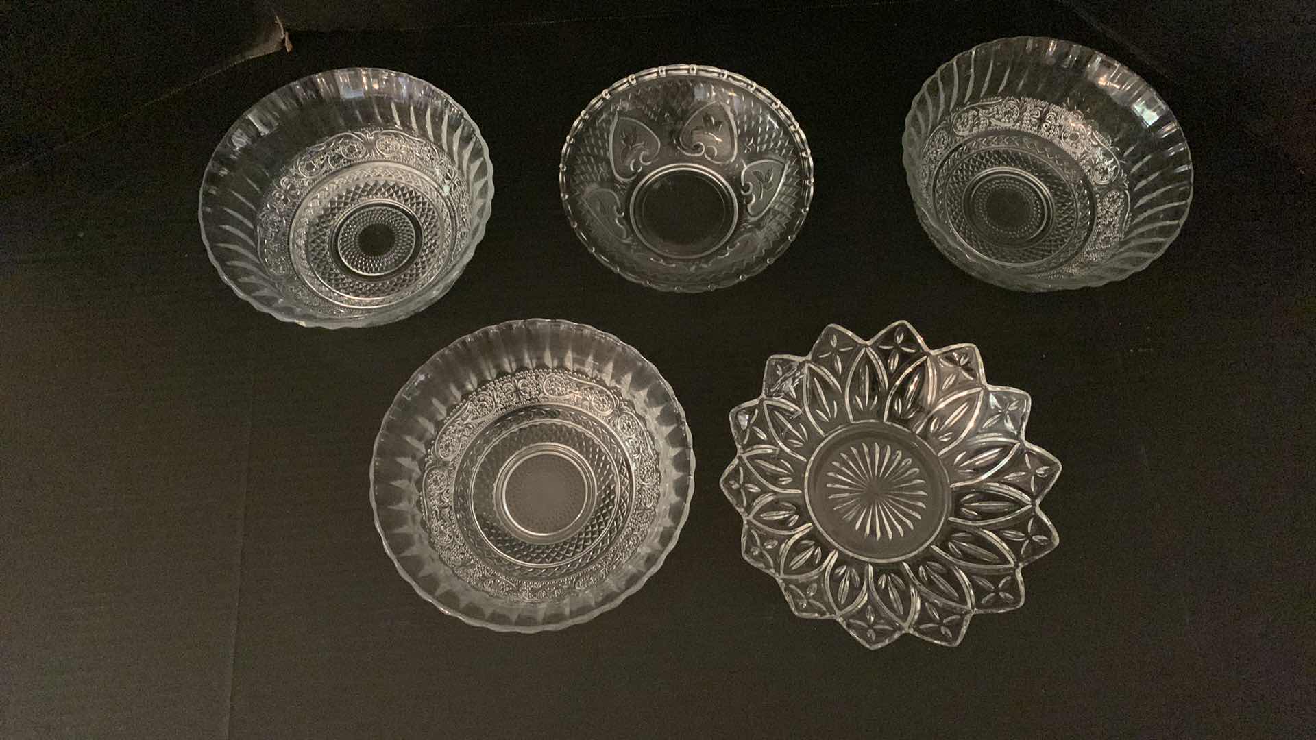 Photo 1 of 5 GLASS BOWLS DIFFERENT SIZES AND STYLES