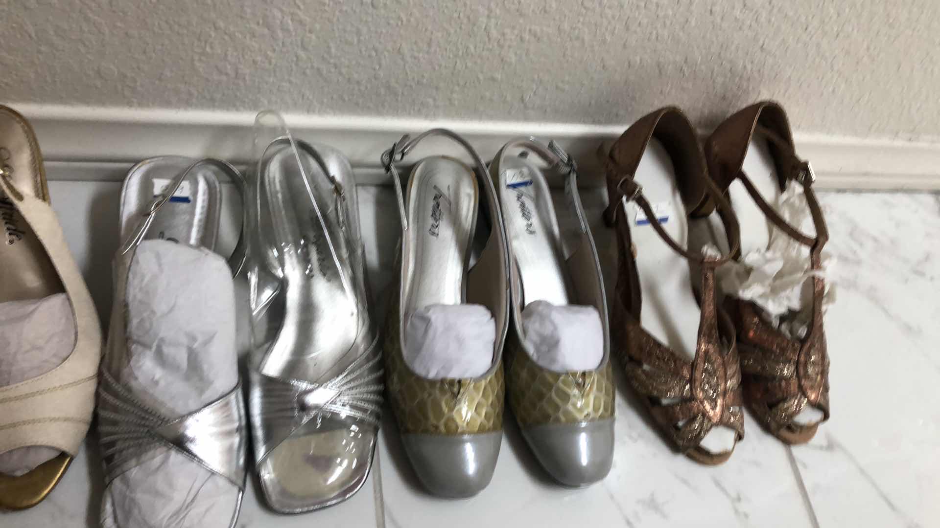 Photo 1 of WOMENS DRESS SHOES SIZE 8