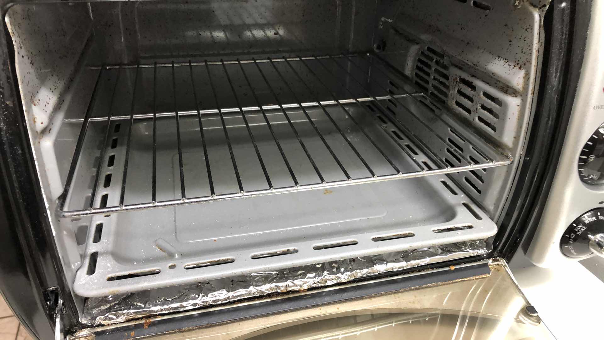 Photo 1 of DELONGHI ROTISSERIE CONVECTION OVEN