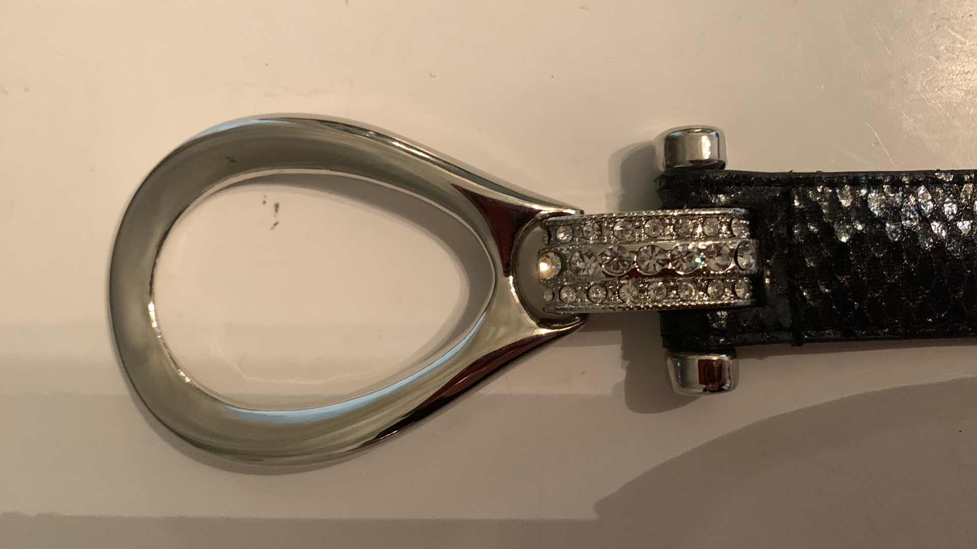 Photo 1 of 4 WOMENS BELTS SIZE L