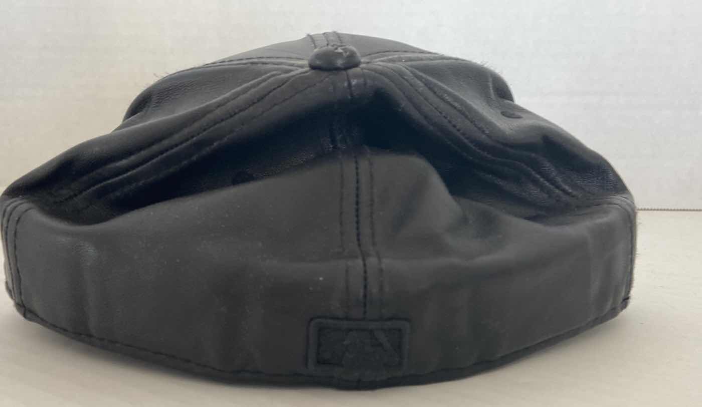 Photo 1 of LEATHER NEW YORK YANKEES HAT
