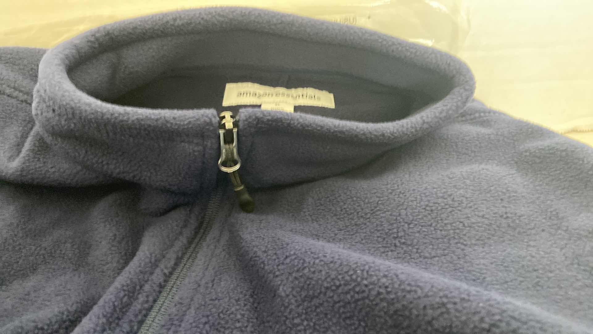 Photo 1 of AMAZON-ESSENTIALS MENS FULL ZIP POLAR FLEECE SIZE XL