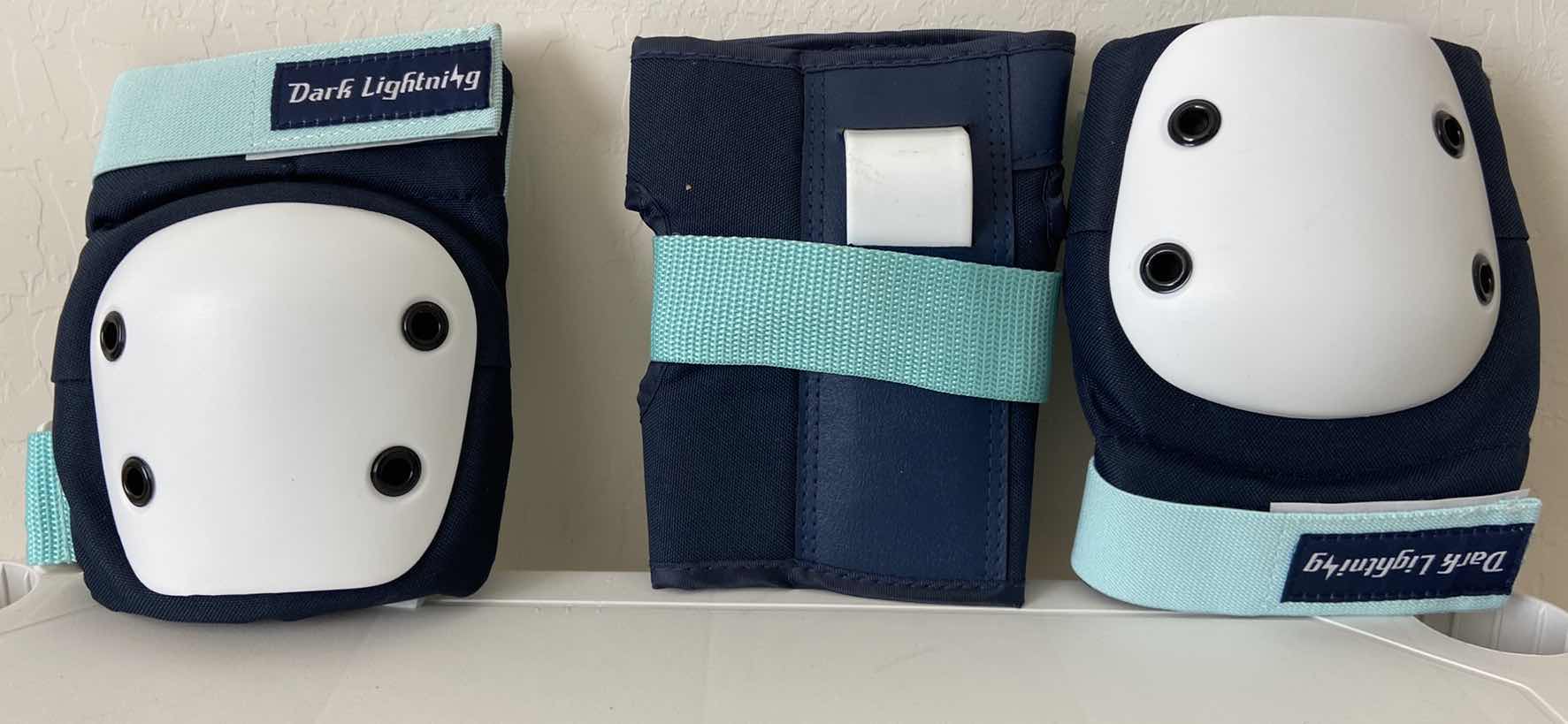 Photo 1 of DARK LIGHTENING KNEE PAD SET