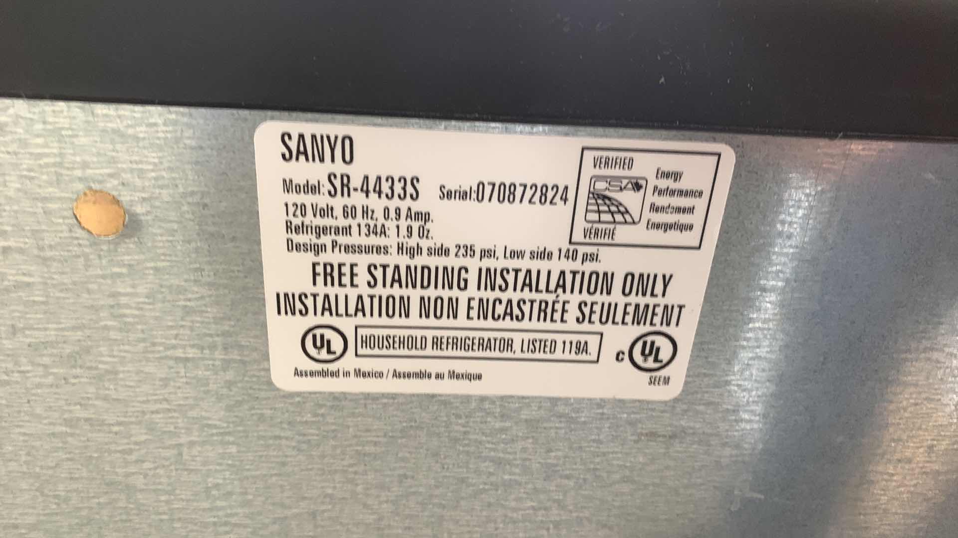 Photo 1 of SANYO ECLIPSE SERIES MINI REFRIGERATOR/FREEZER SR-4433S STAINLESS STEEL
