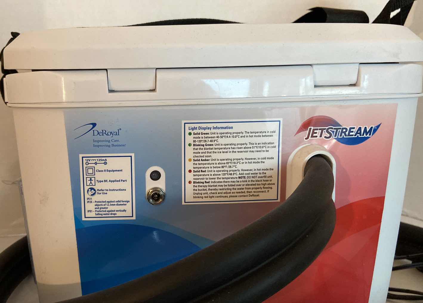 Photo 1 of DEROYAL JETSTREAM T700 HOT/COLD UNIT WITH PAD