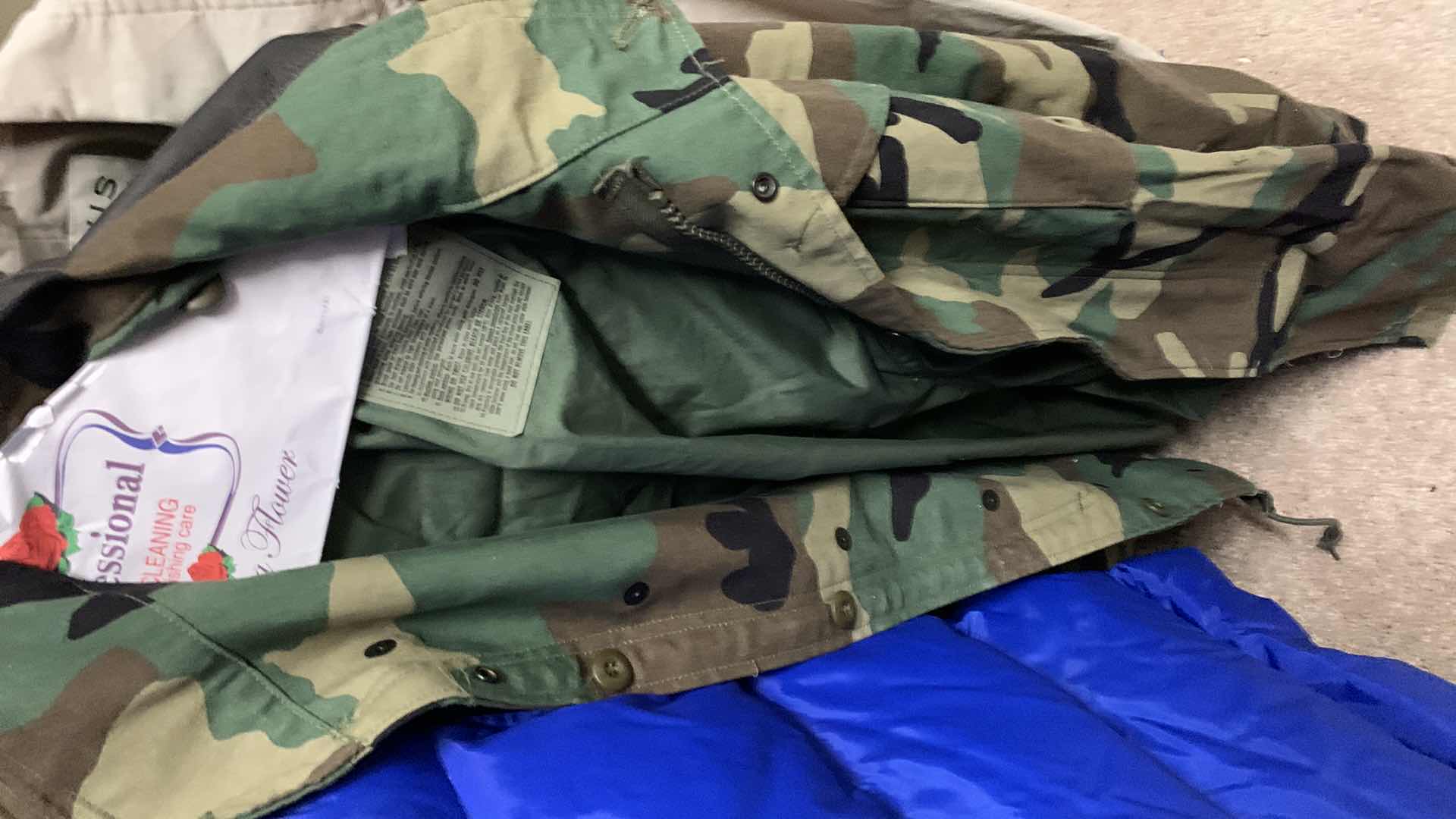 Photo 1 of MENS JACKETS SIZE XL