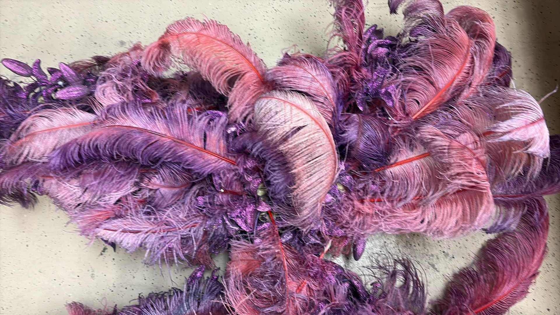 Photo 1 of FEATHER WALL DECOR H48”