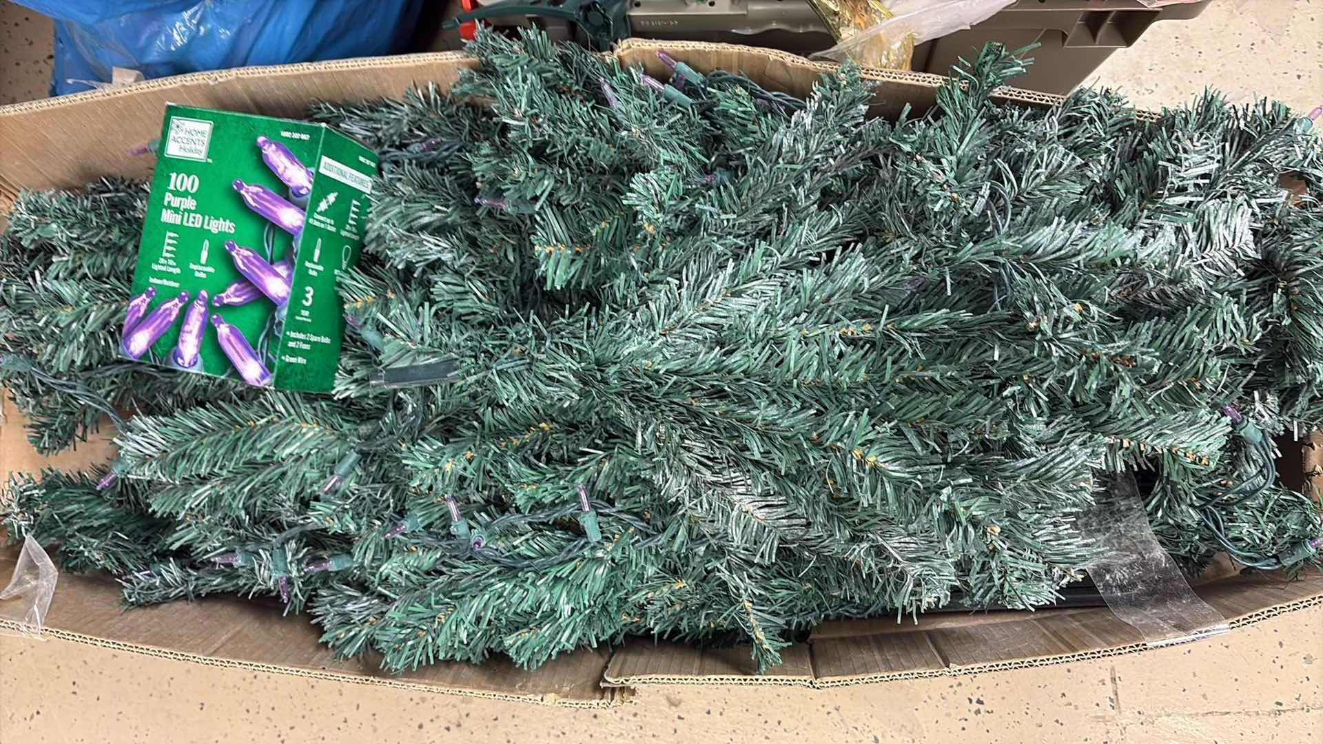 Photo 1 of LOT OF CHRISTMAS ITEMS