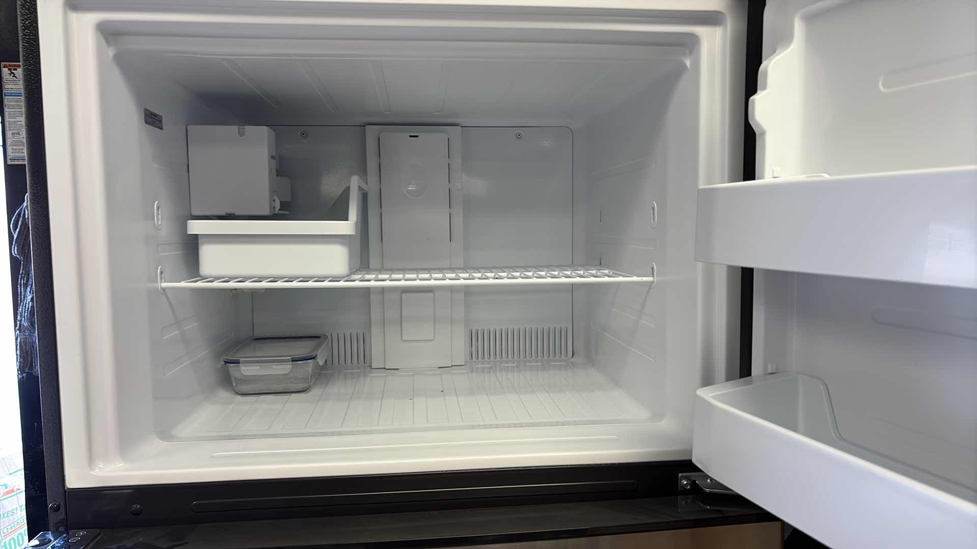 Photo 1 of GE FRIDGE MODEL GIE21GSHFSS 32.5”X34”XH66.5”