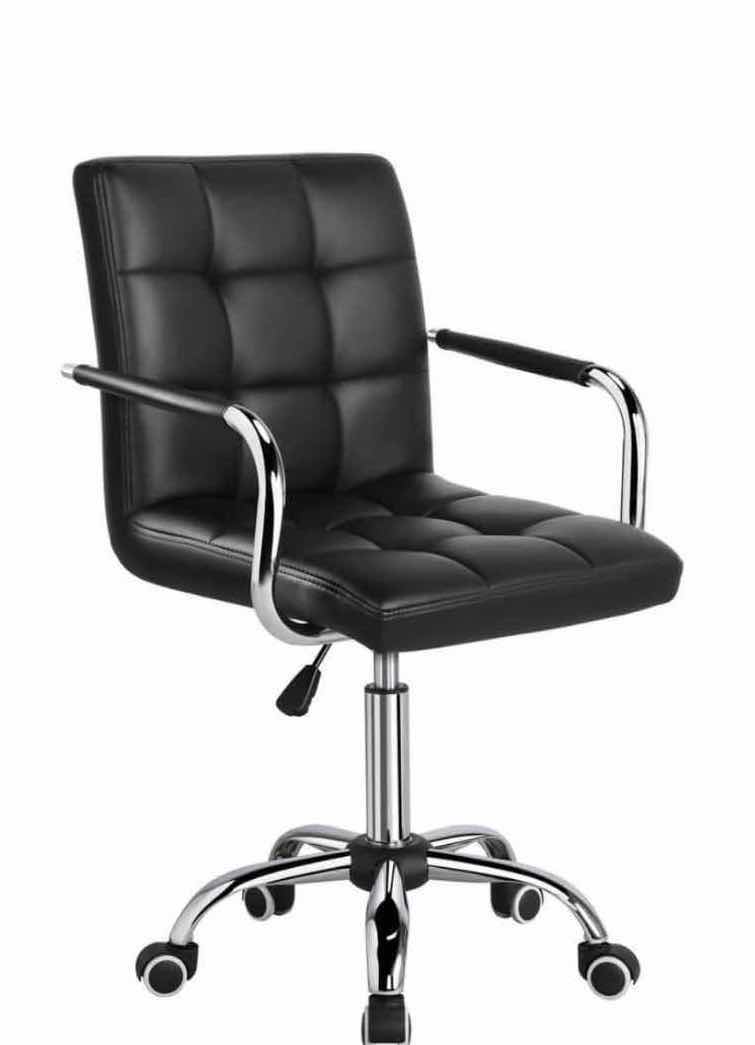 Photo 1 of $130 NEW YAHEETECH BLACK CHAIR 24”X22”XH40”