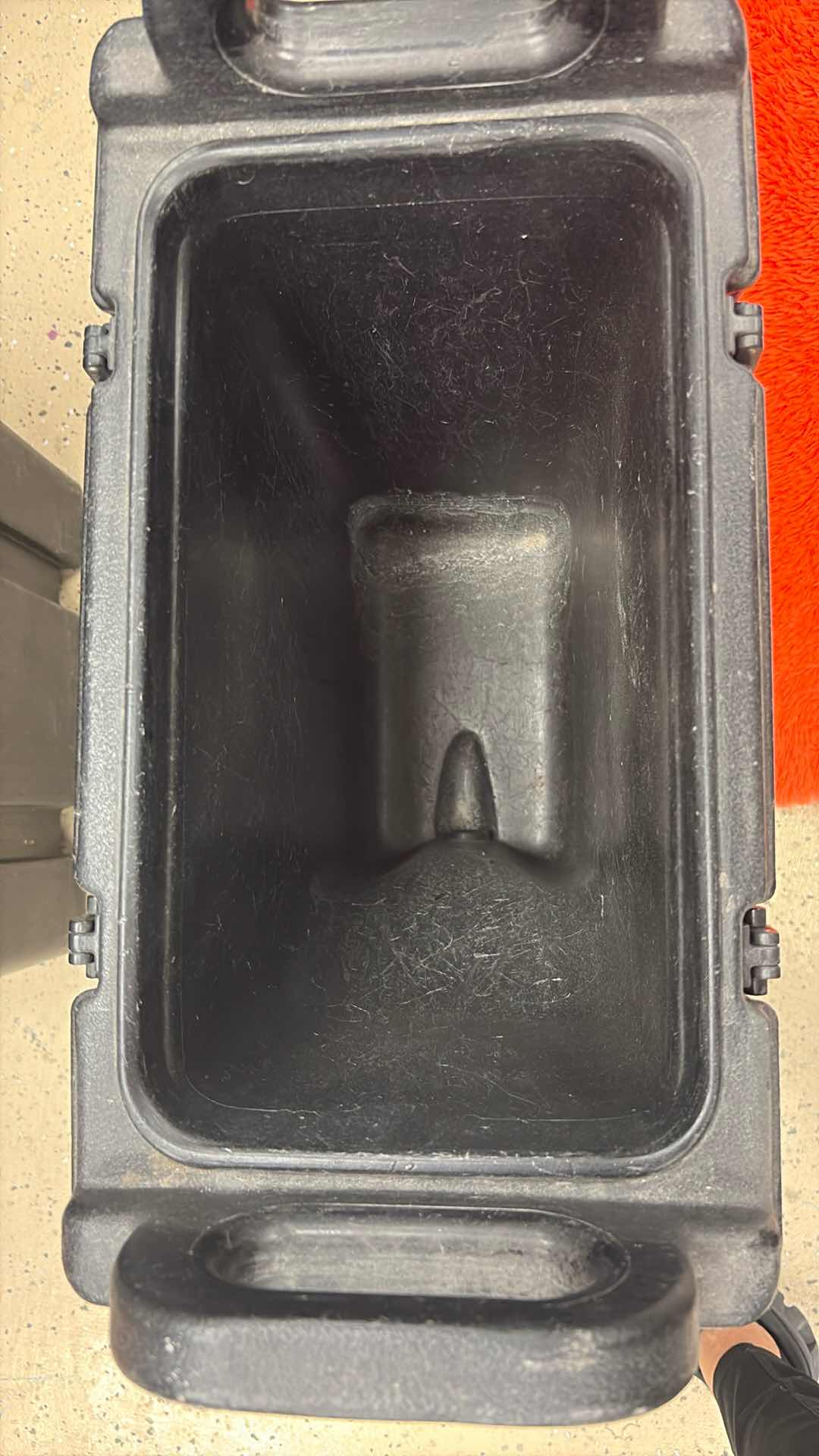 Photo 1 of CAMBRO 500LCD INSULATED HOT/COLD BEVERAGE DISPENSER