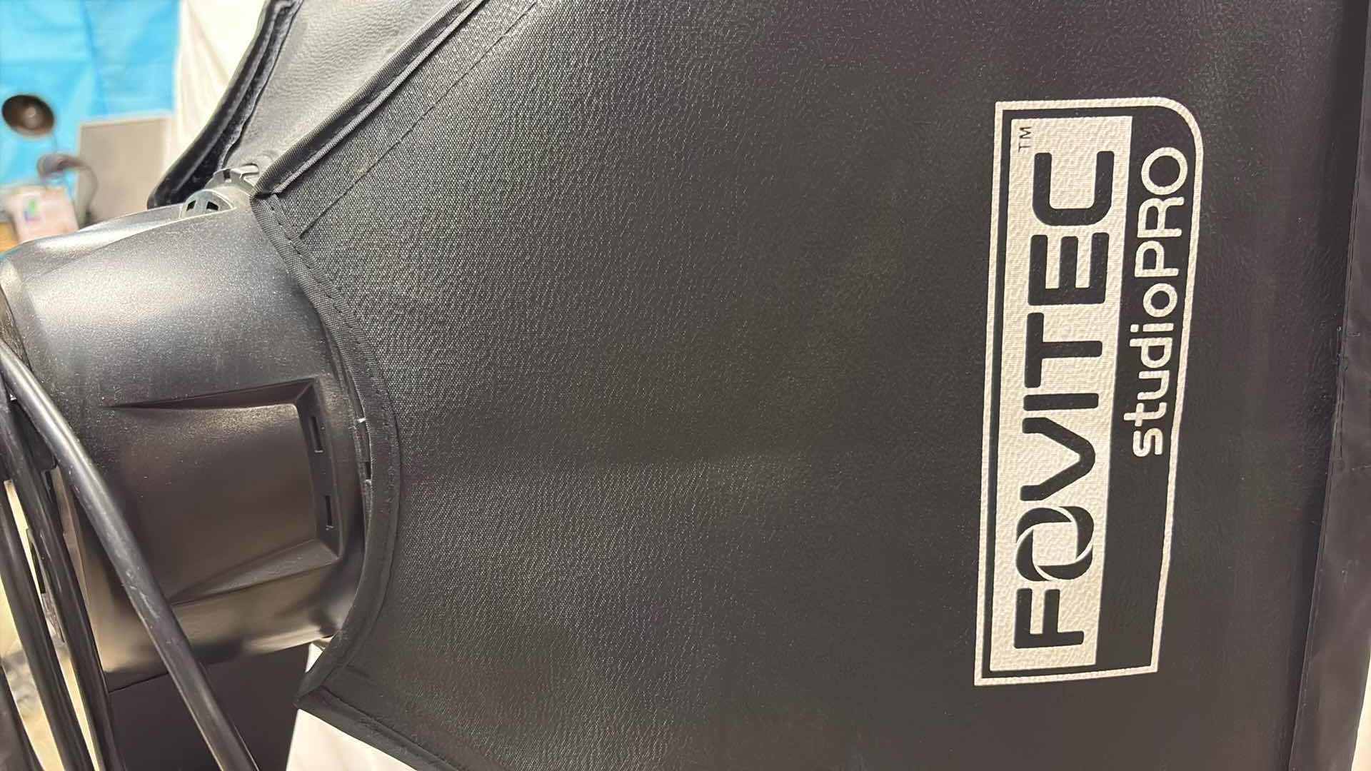 Photo 1 of FOVITEC STUDIO PRO SOFT BOX LIGHTING KIT