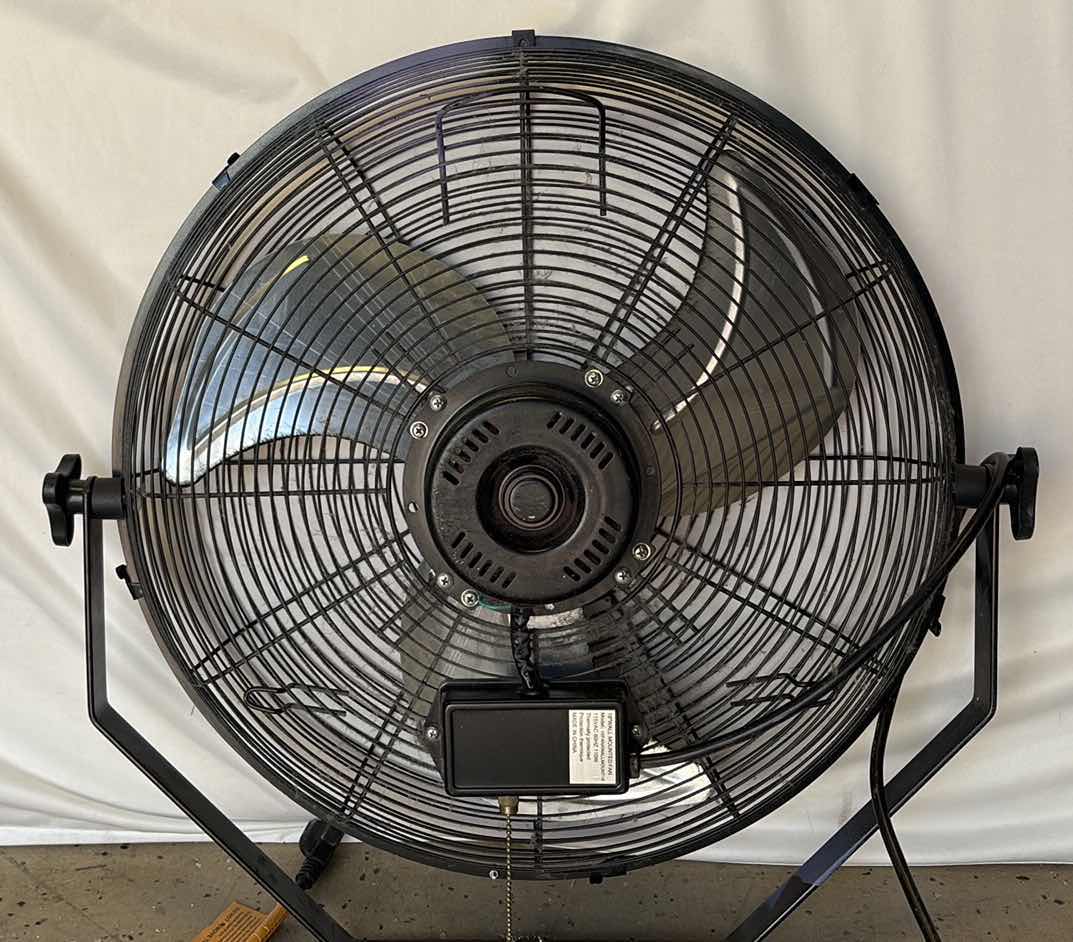 Photo 1 of DELUXE MOUNTING FAN 18”