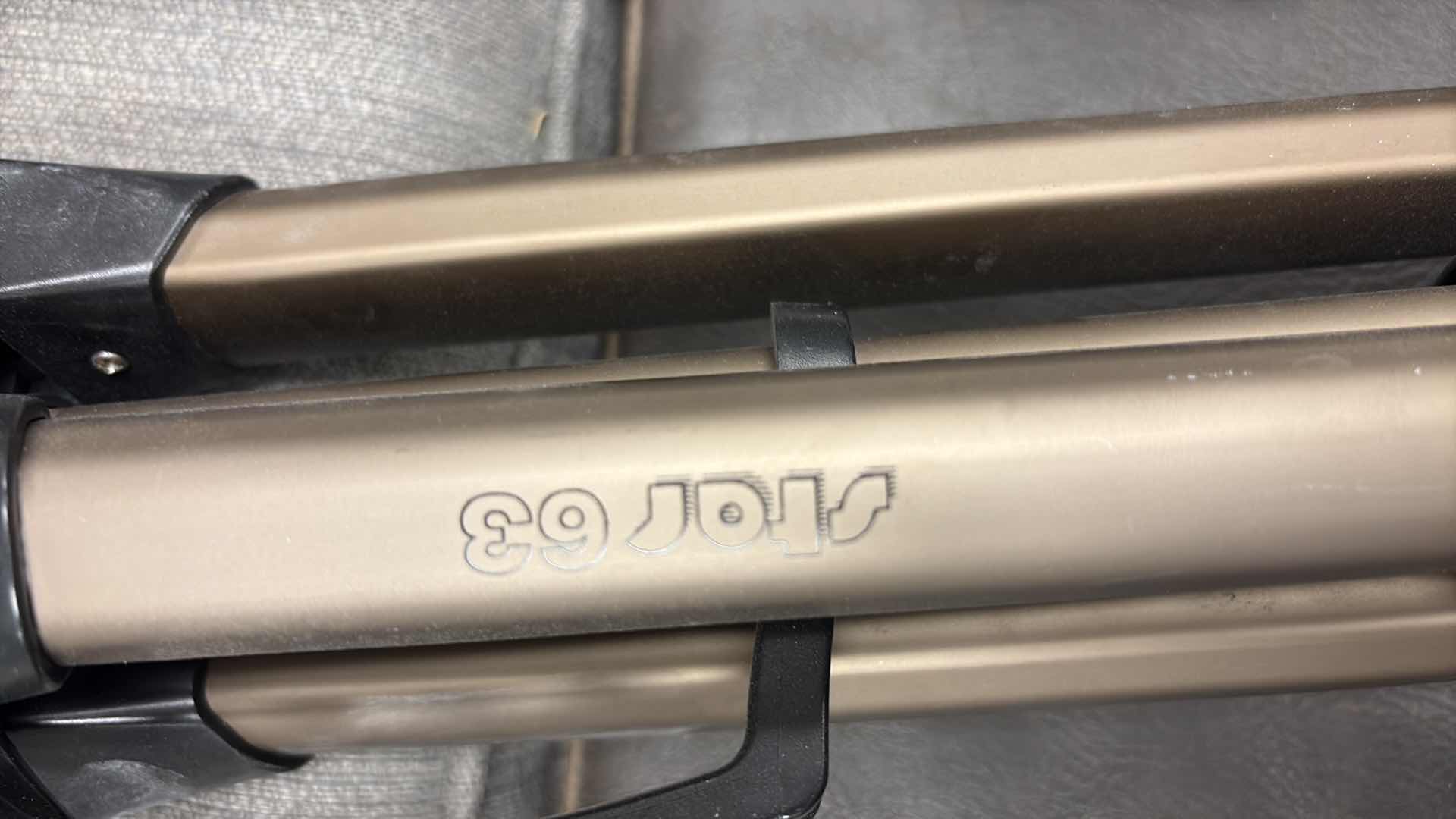 Photo 1 of (4)PCS TRIPODS