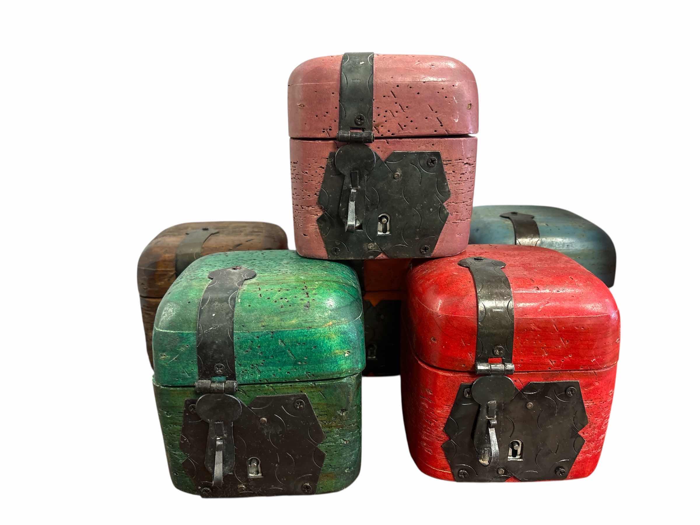 Photo 1 of (6)PCS MEXICAN LOCKING CHEST