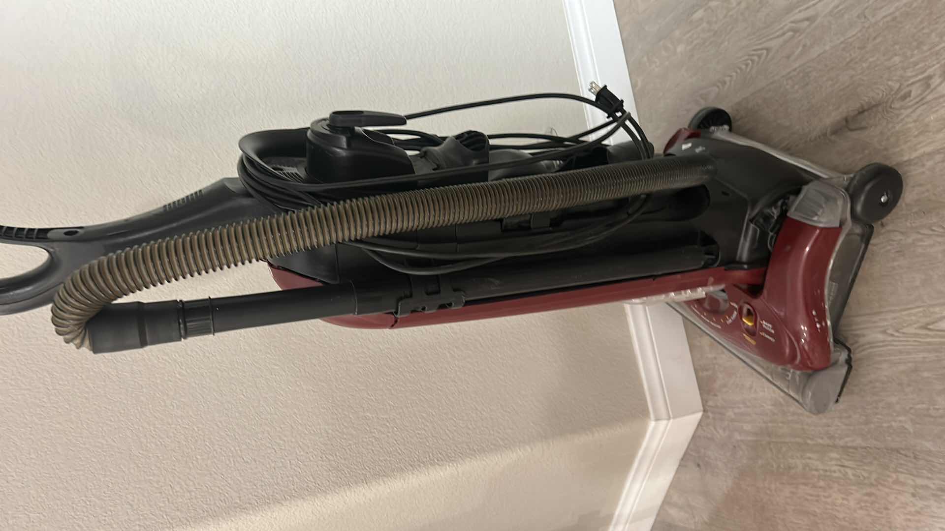 Photo 1 of EUREKA VACUUM CLEANER (TESTED)