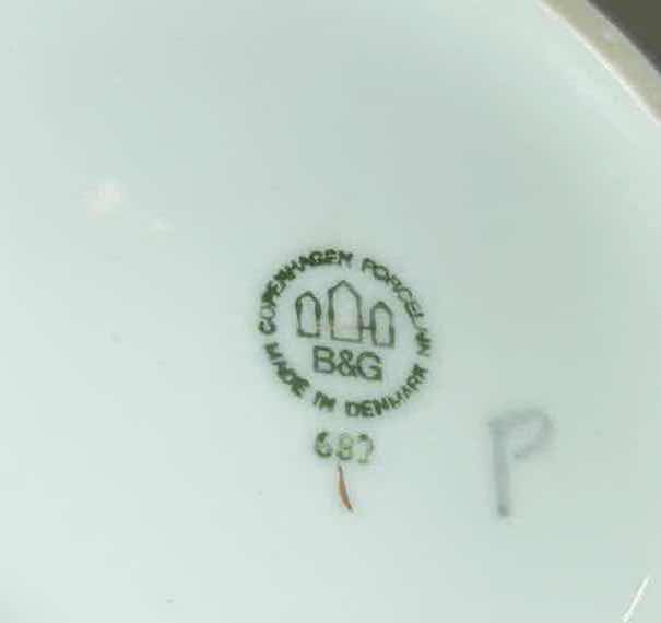 View 4 of NUMBERED B & G COPENHAGEN PORCELAIN SEAGULL VASE FROM DENMARK H8.5”