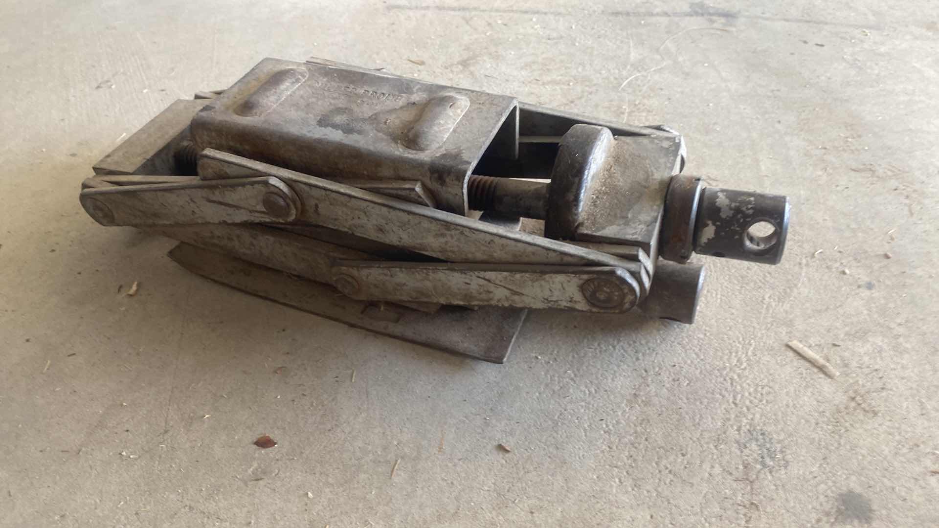 Photo 1 of BLACK & DECKER WORKMATE AND JACK (no handle)