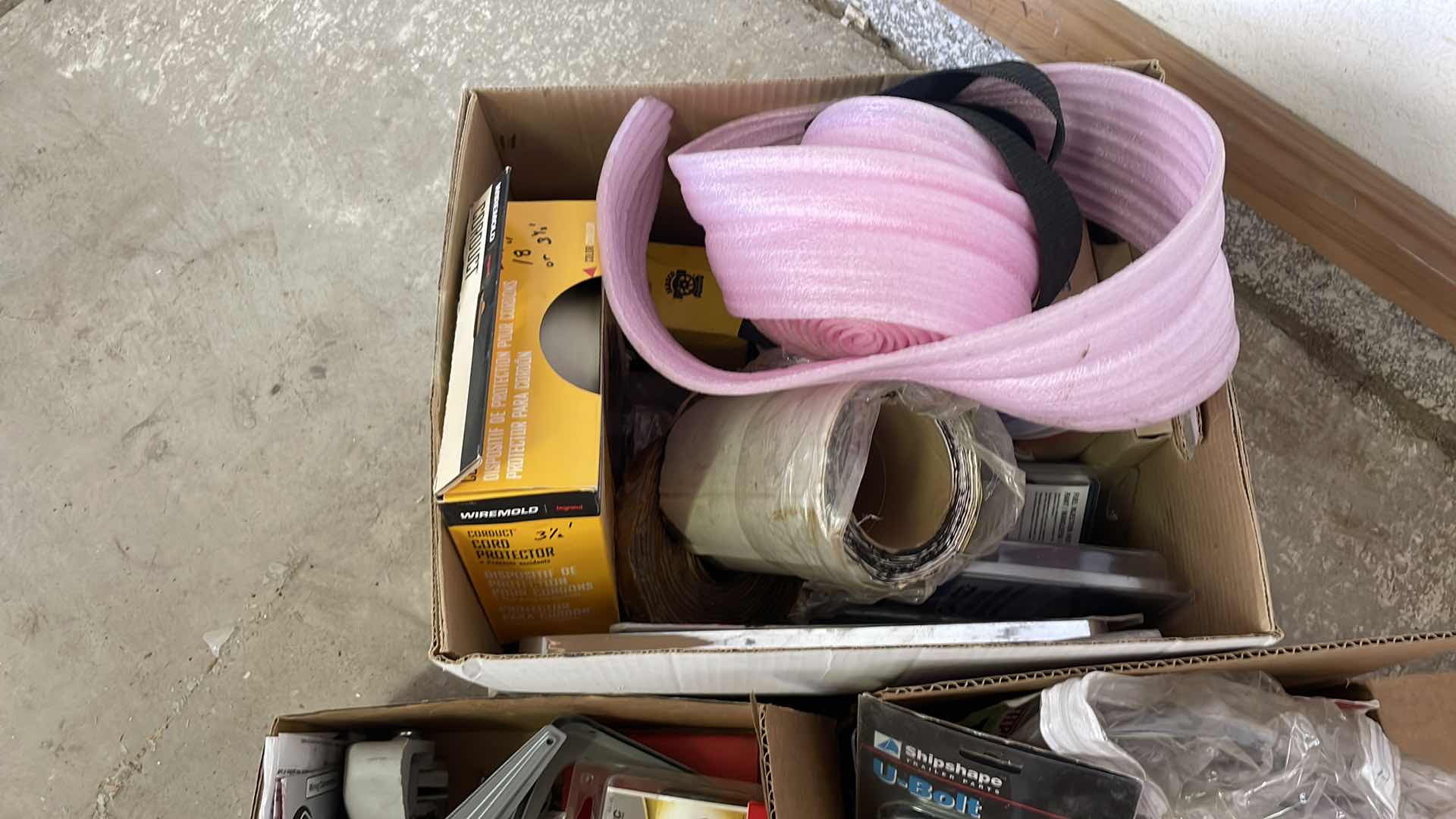 Photo 1 of ASSORTED HARDWARE ITEMS