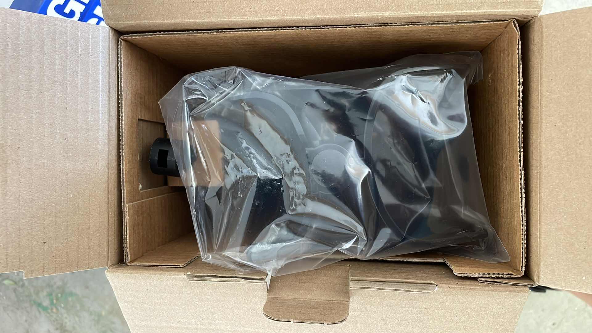 Photo 1 of BOUNTY HUNTER METAL DETECTOR NIB