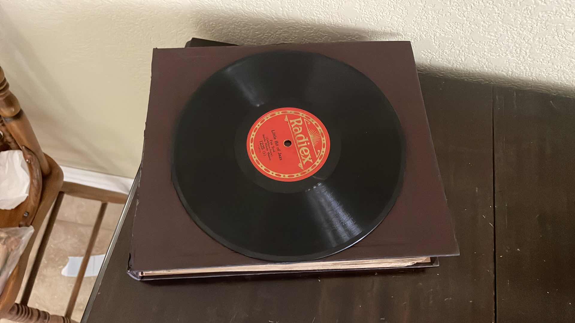 Photo 1 of ANTIQUE BRUNSWICK 1920’S PHONOGRAPH RECORDS INCLUDED WORKS -Record player 100-yr-old Brunswick crank up