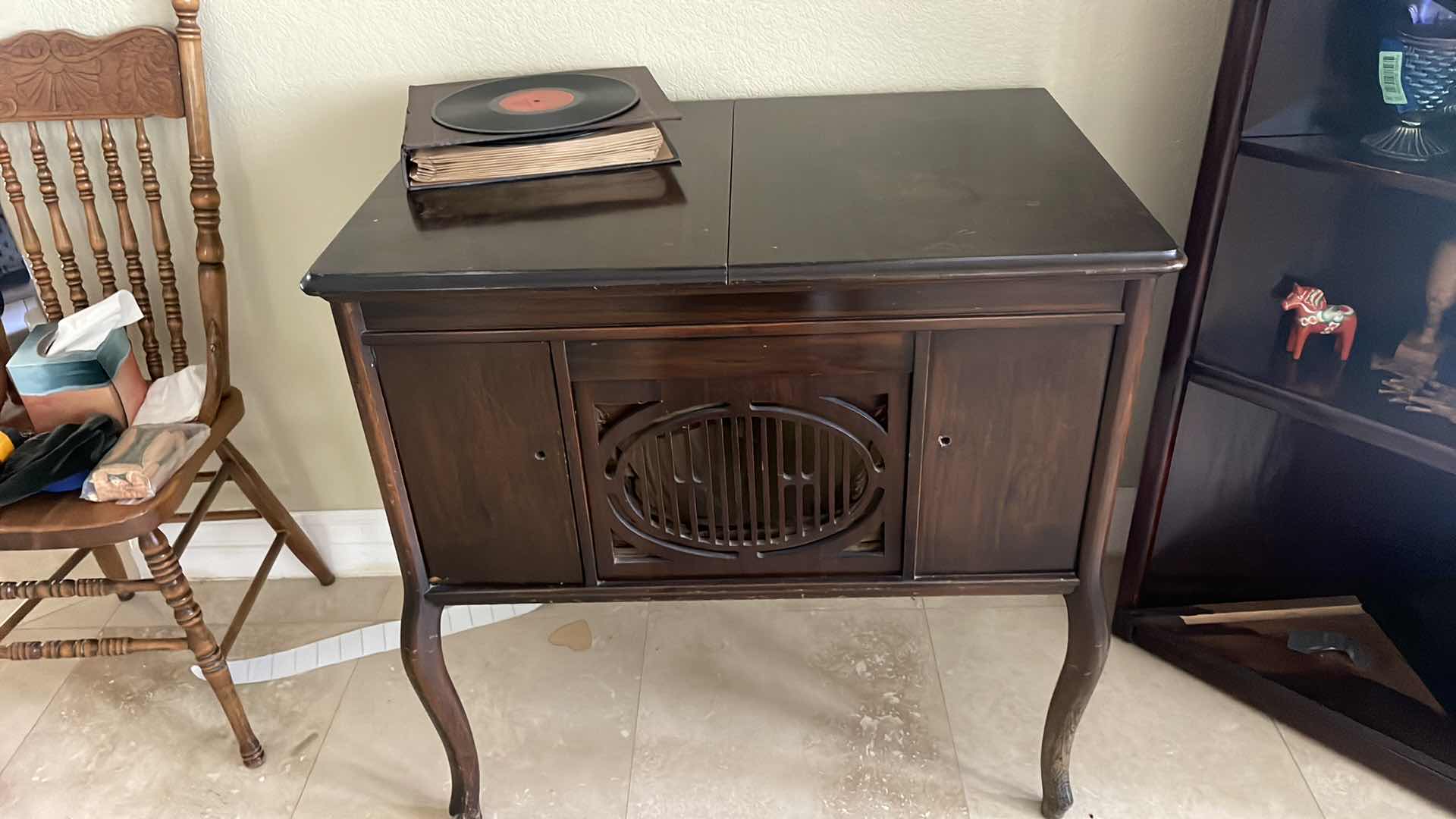 Photo 1 of ANTIQUE BRUNSWICK 1920’S PHONOGRAPH RECORDS INCLUDED WORKS -Record player 100-yr-old Brunswick crank up