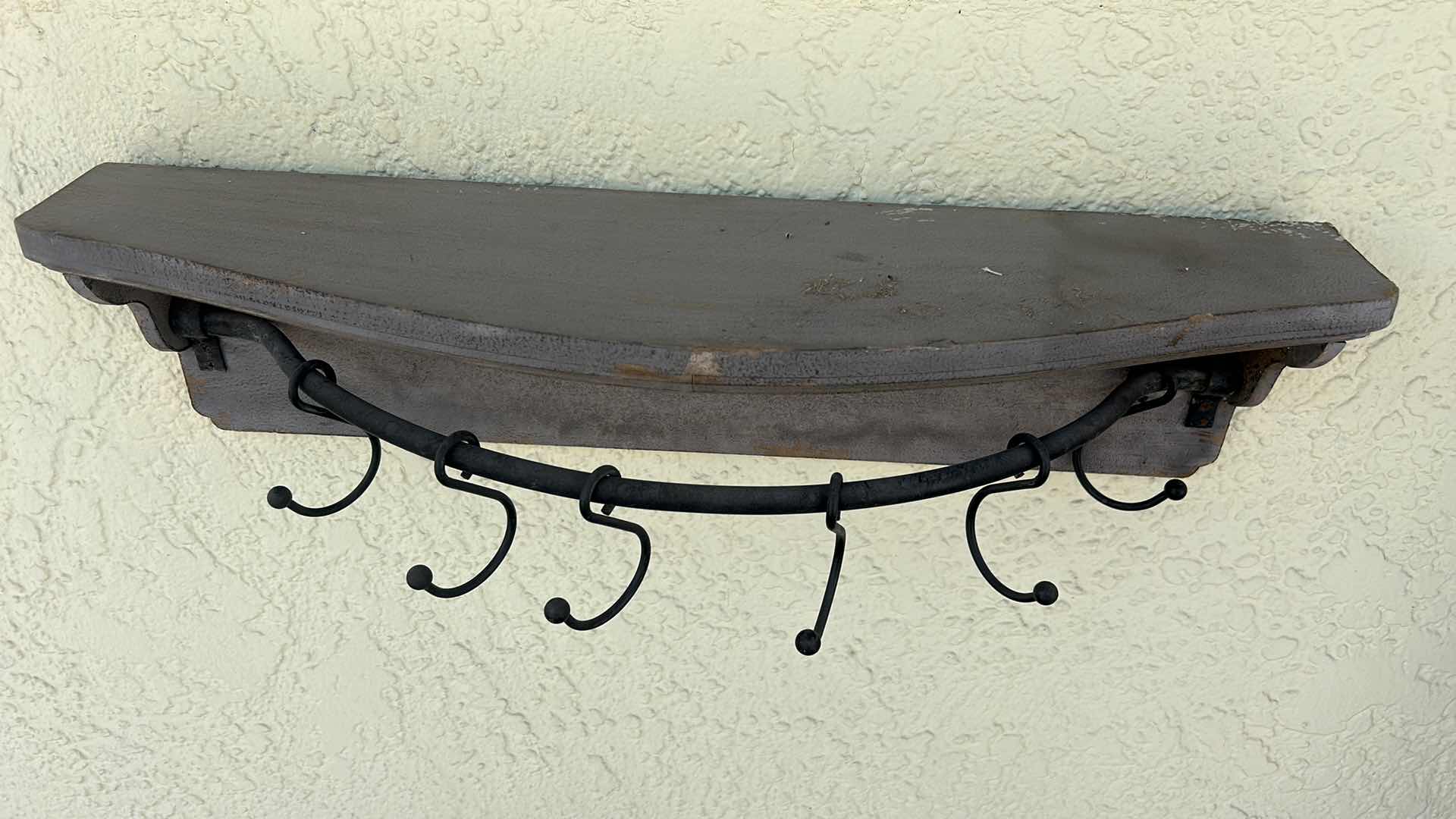 Photo 1 of THREE-PIECE OUTDOOR DÉCOR, RUSTIC SHELF, 25" X 6 1?2" X 7", AND TWO CERAMIC ANGELS. THE LARGEST IS H. 16".