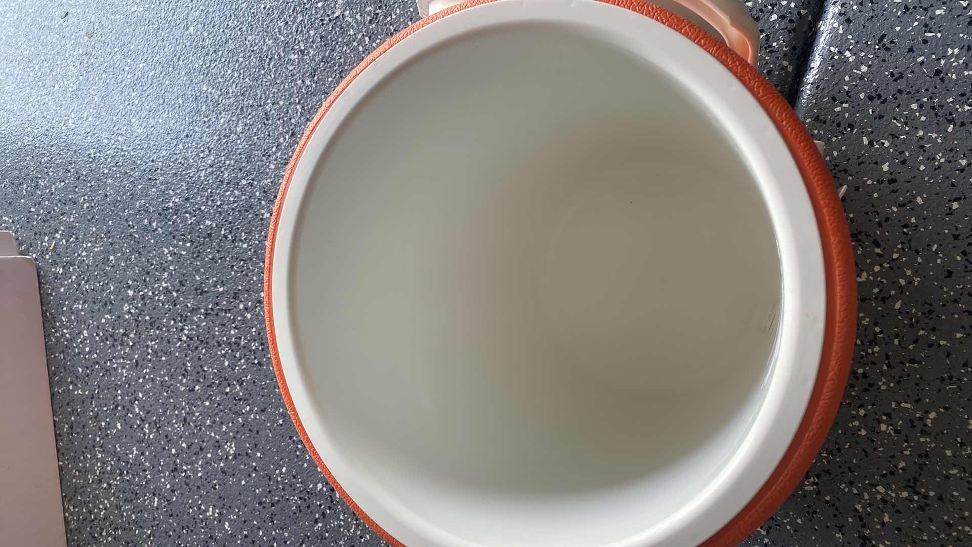 Photo 1 of IGLOO 5 GALLON DRINKING WATER & 9 QT COOLERS