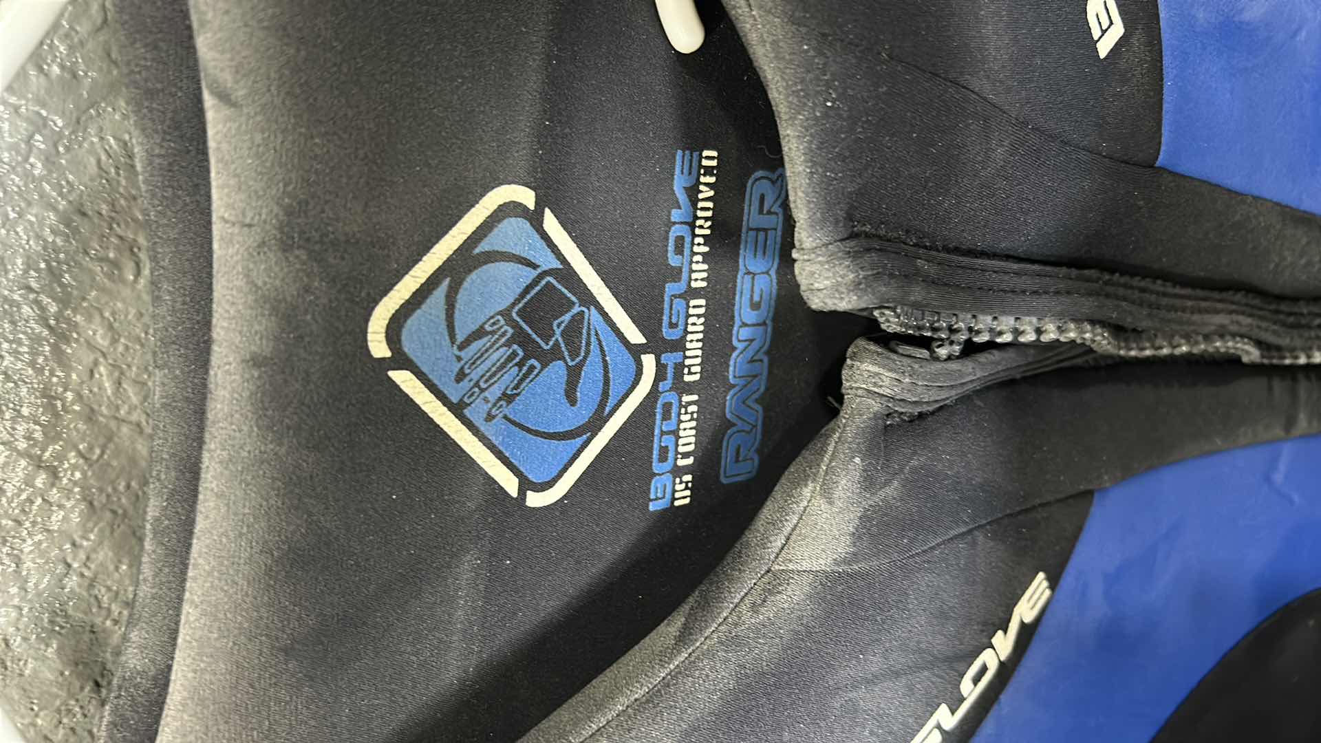 Photo 1 of 4 LIFE VESTS/ 3 U.S. COAST GUARD-APPROVED LIFE VESTS.& 1 BODY GLOVE