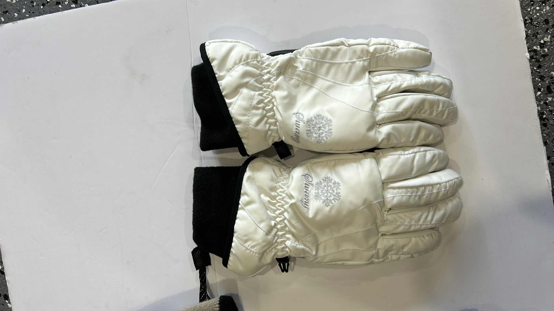 Photo 2 of 2 SETS OF SKI GLOVES AND BEANIE