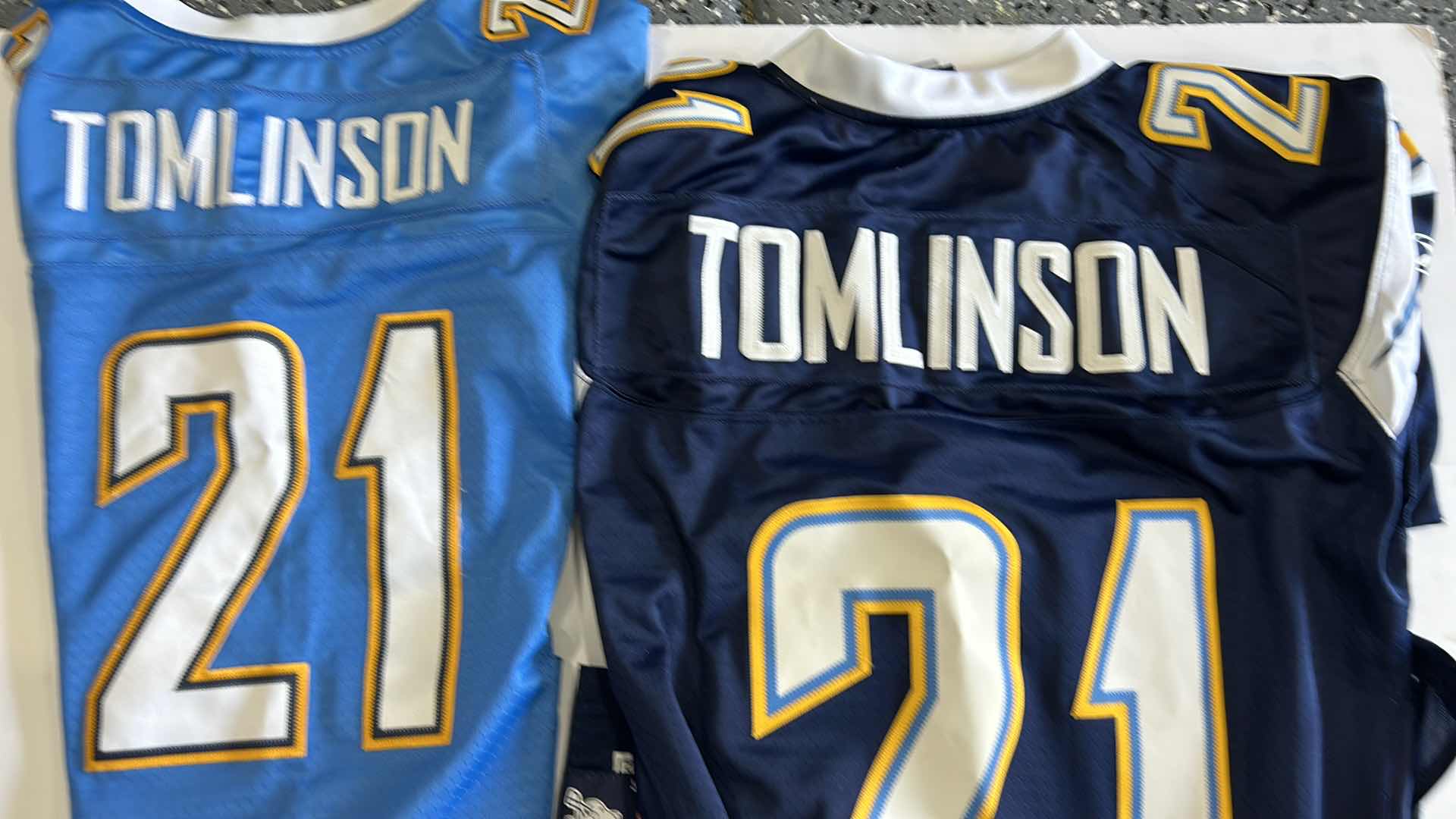 View 4 of 2 SAN DIEGO CHARGERS, JERSEY, NUMBER 21 TOMLINSON. & 2 LICENSE PLATES