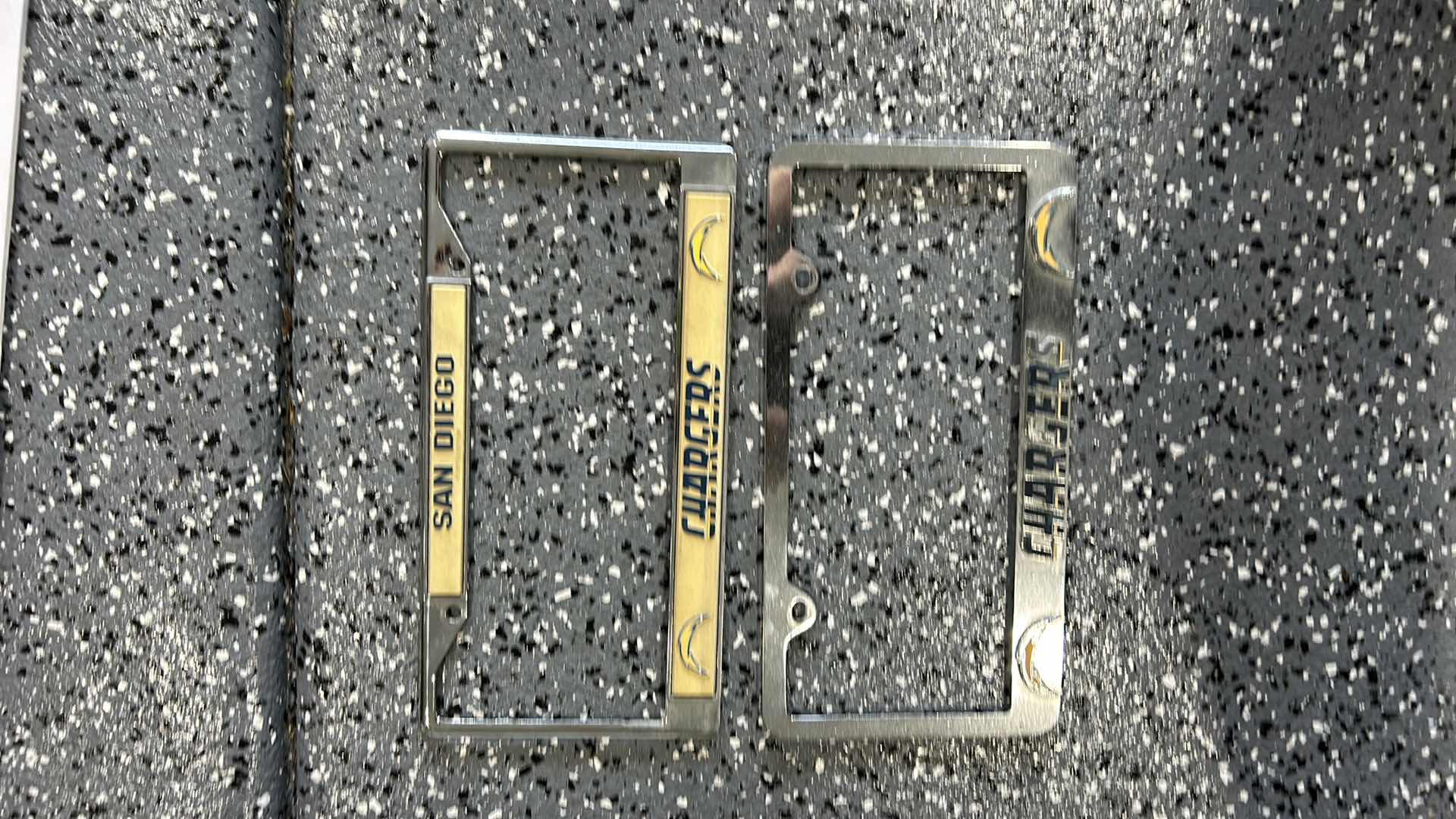 View 5 of 2 SAN DIEGO CHARGERS, JERSEY, NUMBER 21 TOMLINSON. & 2 LICENSE PLATES